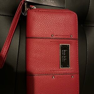 Beautiful Nicole Miller Red Wristlet